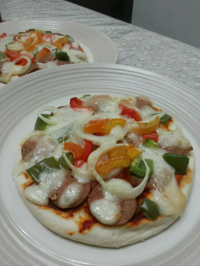 bockwourst pizza ala mami lina... enaaak walapun terlalu garing|bertystennyさん