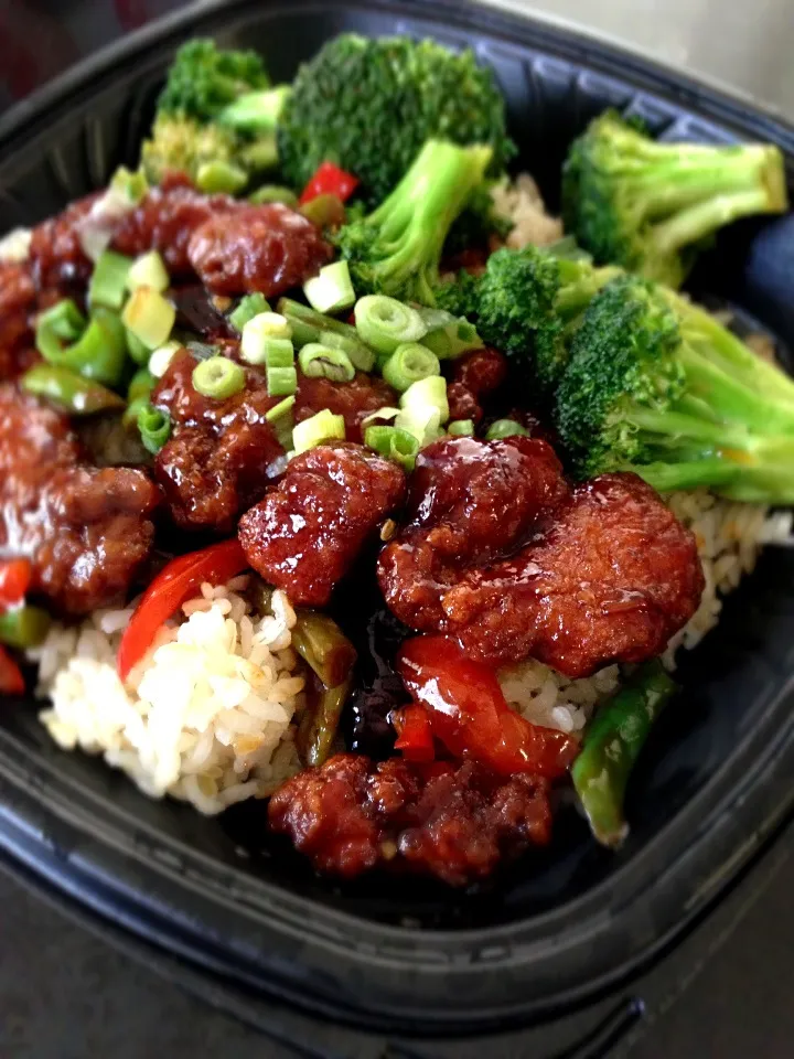 Snapdishの料理写真:Yoshinoya spicy chicken ninja bowl|katy chenさん