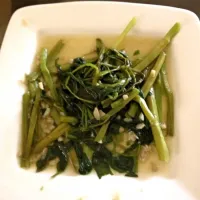 Stir fried spinach with garlic|viviさん