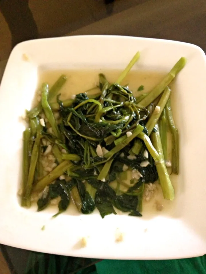 Stir fried spinach with garlic|viviさん