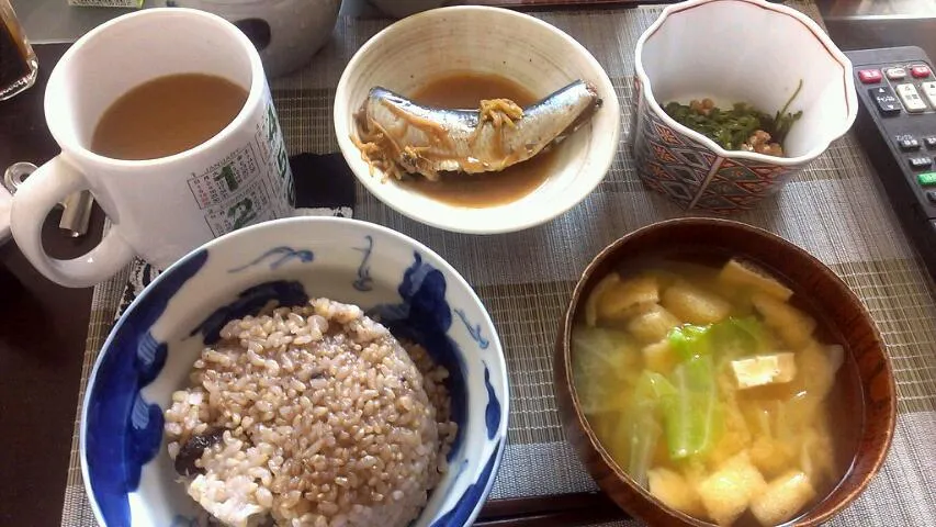 鰯の生姜煮&納豆キャベツの味噌汁|まぐろさん