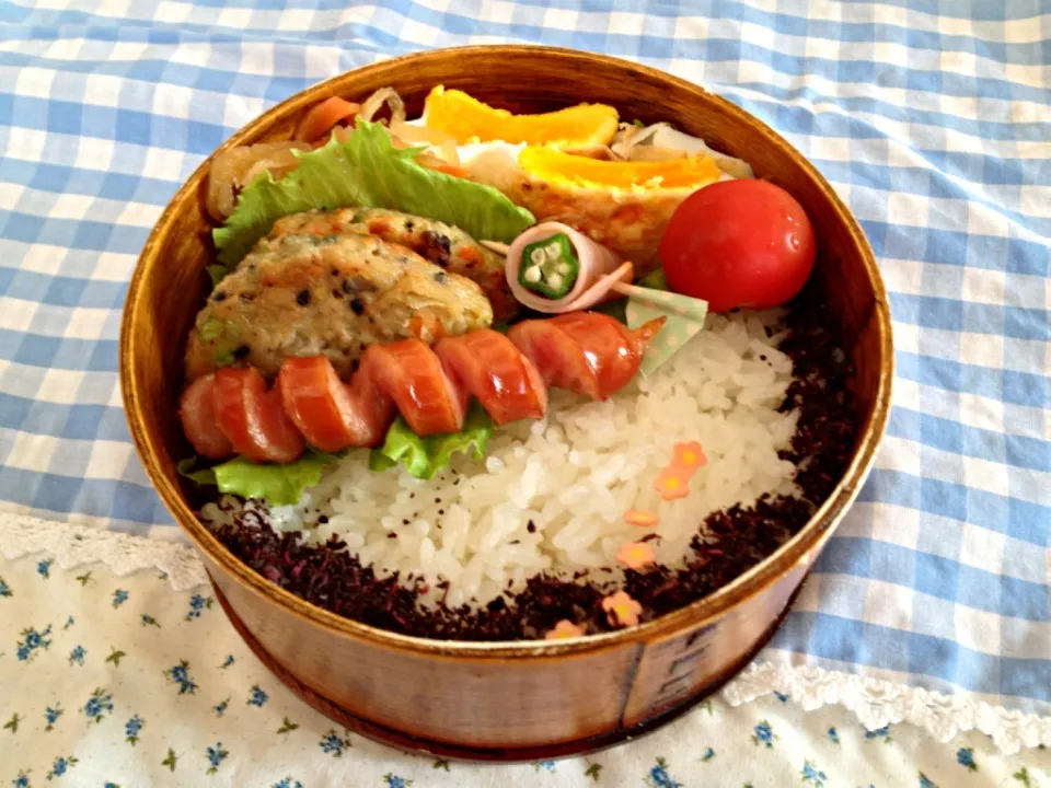 6月23日  豆腐ハンバーグと切り干し大根の煮物のお弁当|かとっちみゆさん