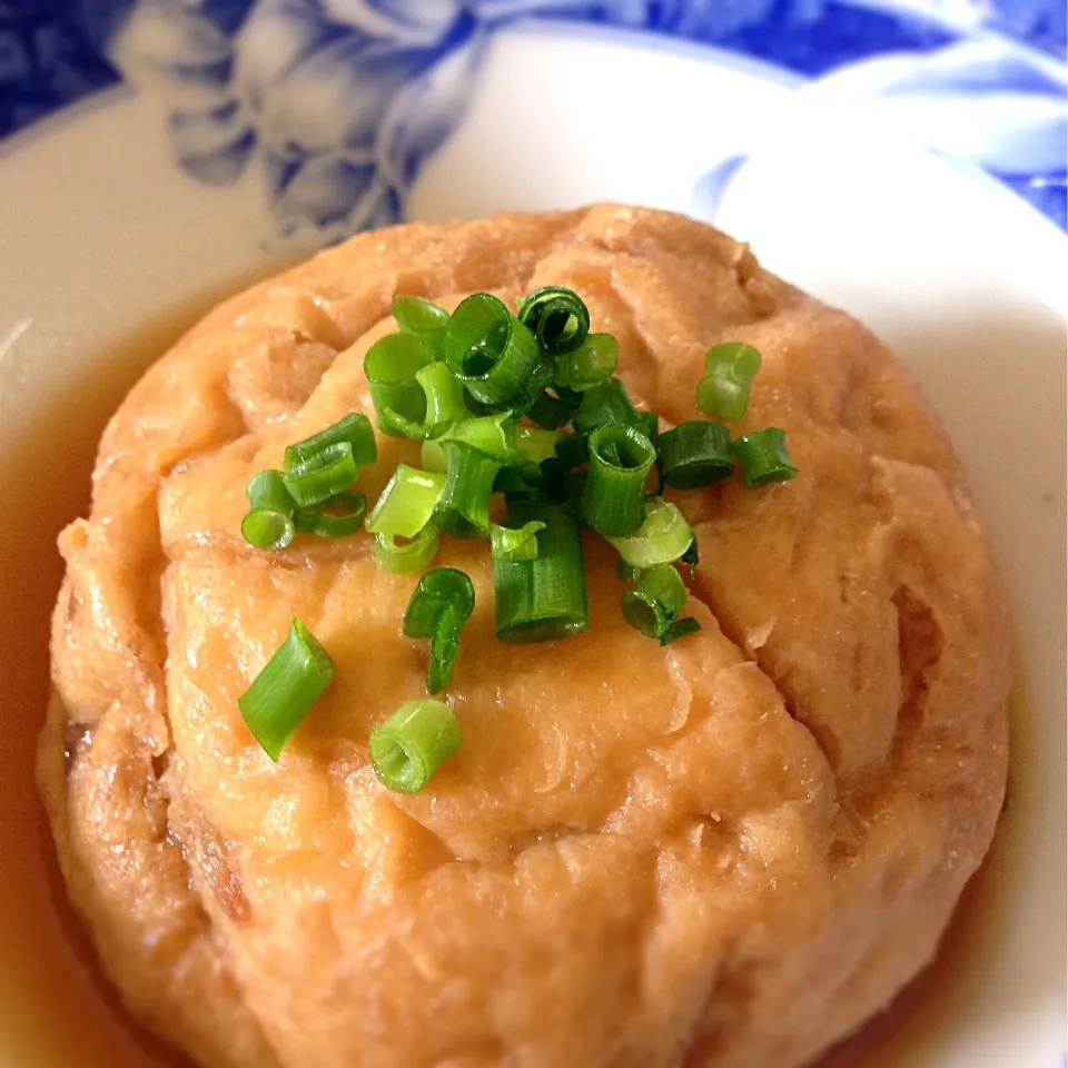 昨日うかいで買ったミョウガ入りがんもを炊いてみました。ミョウガでさっぱり夏の味。ちょっと味が濃すぎたかな。|うきさん