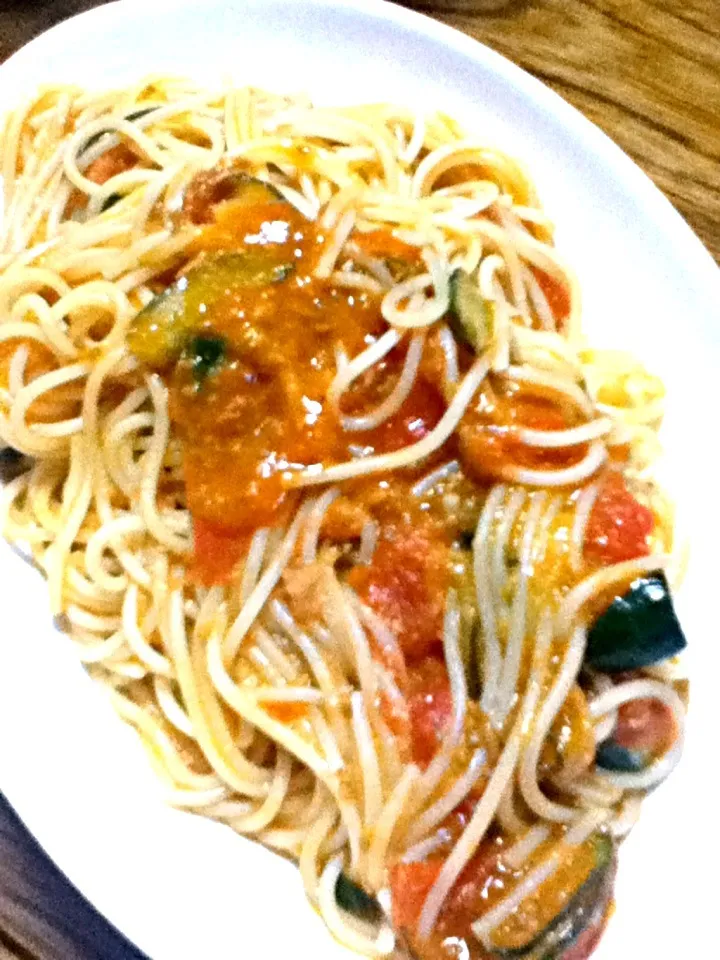 Snapdishの料理写真:プチトマトとツナのパスタ|いいちこさん