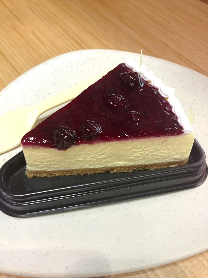 Blackcurrant cheesecake. ^^|해리さん