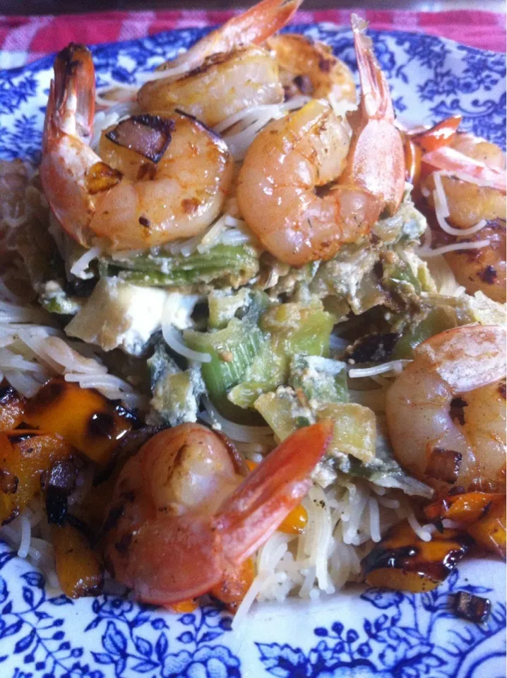 Prawns pasta with a leeks yogurts  and honey sauce.|PHILIPPEさん