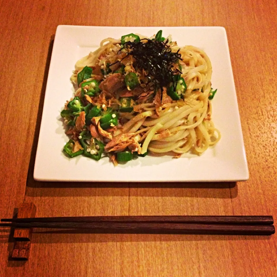 Snapdishの料理写真:オクラとツナの焼うどん|べるさんさん