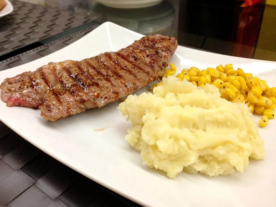 Ribeye Steak with mashed potato|tira misuさん