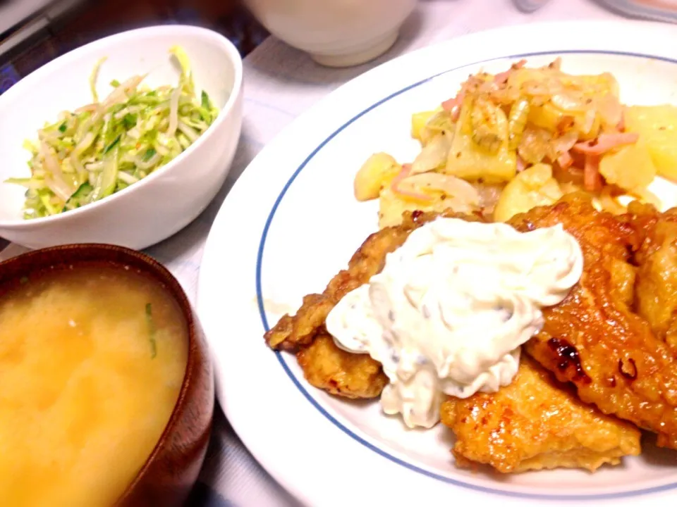 チキン南蛮、キャベツときゅうりともやしのナムル、豆冨の味噌汁|食いしん坊もりもりさん