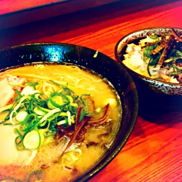 とんこつラーメン＆チャーシュー丼|にしやんさん