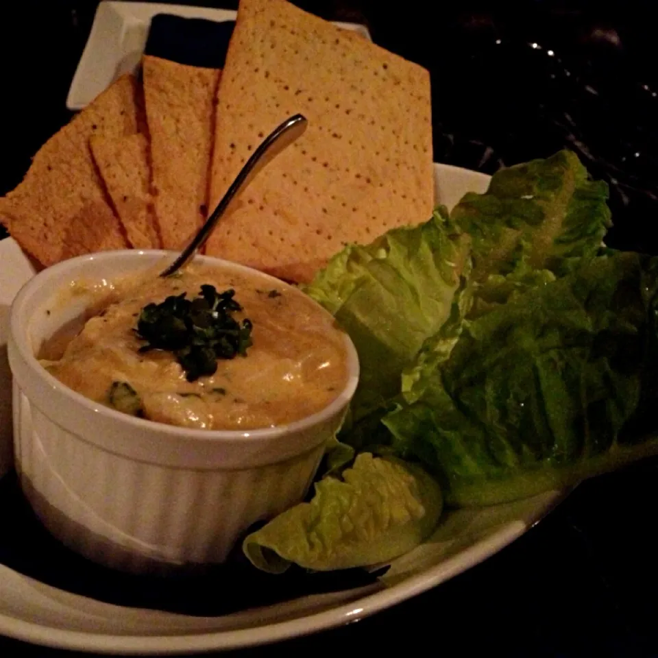 warm creamy crab dip, crackers and baby romaine|Cloudy Gさん