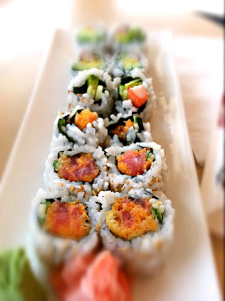 Spicy tuna & california rolls|Juliee ~ ジュリーさん