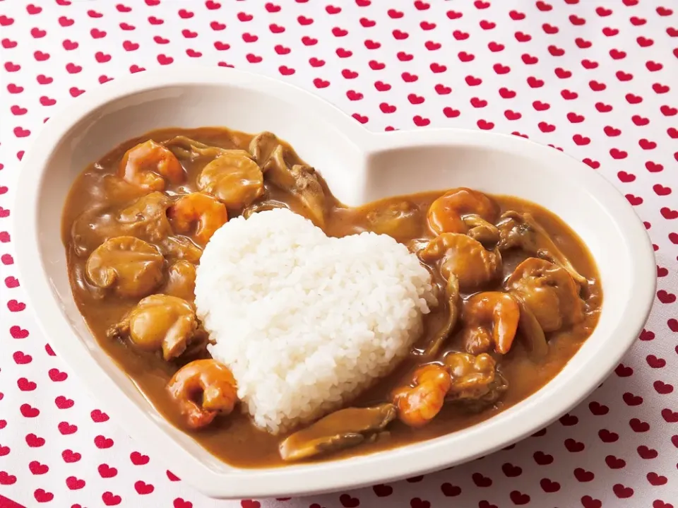 【おうちカレーレシピ】こども大好き！お手軽まろやかシーフードカレー|ハウス食品さん