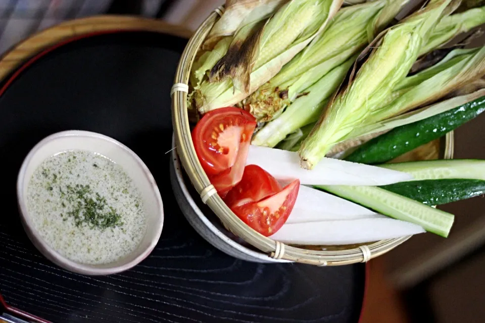 初めて見ました生のヤングコーン。焼いてバーニャカウダにしてみました|さくたろうさん