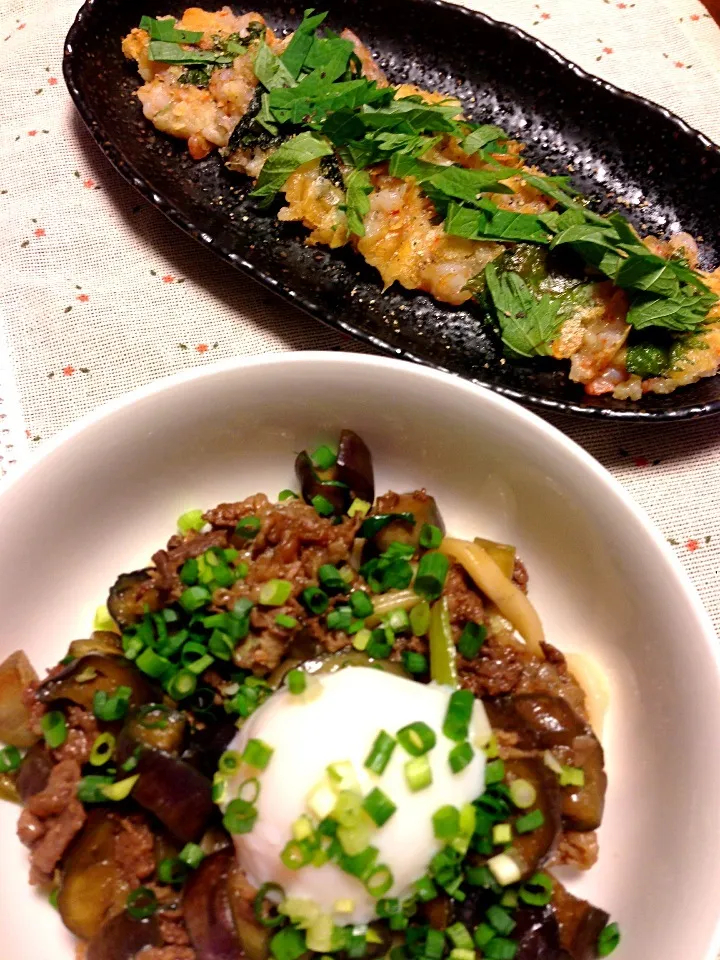 Tomoko Itoさんのすりおろしレンコンとたたきエビのチーズ焼き＆牛肉🐮とナス🍆のからめうどん🍲|ゆかゴリラさん