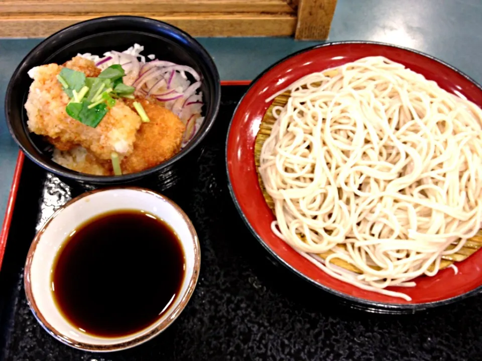 おろしヒレカツ丼とおそば|こんどう かずゆきさん