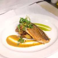 Pan seared snapper with roasted fingerling potatoes and a duo of sauces|zac sayersさん