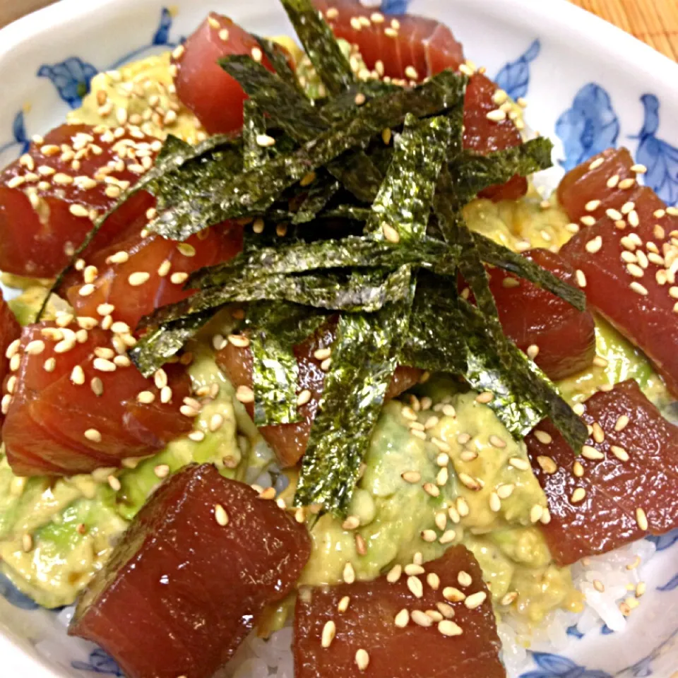 こってり❤アボカド鮪丼|ぬっぺさん