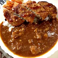 Snapdishの料理写真:メンチカツカレー（≧∇≦）|Ryouhei Satoさん