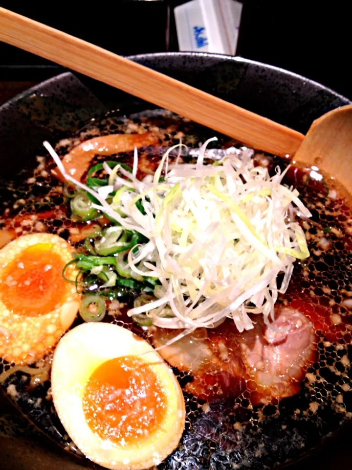 焦がし醤油ラーメン|すえたけさん