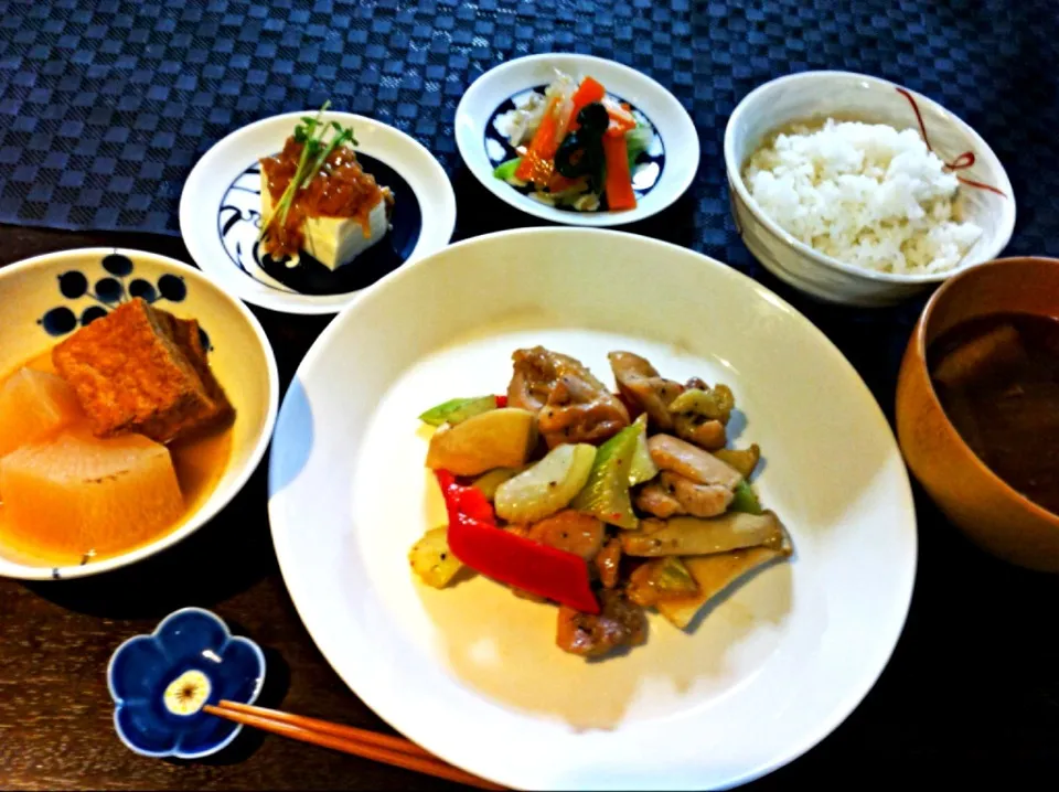 鶏肉とセロリエリンギのレモン&ペッパー風味定食|こんぶさん