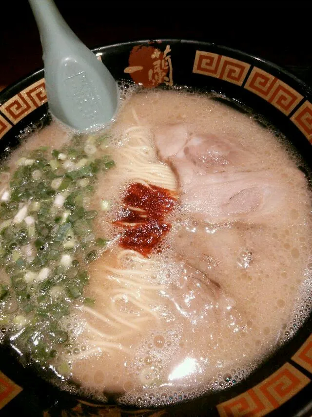 「一蘭」のラーメン|マキさん