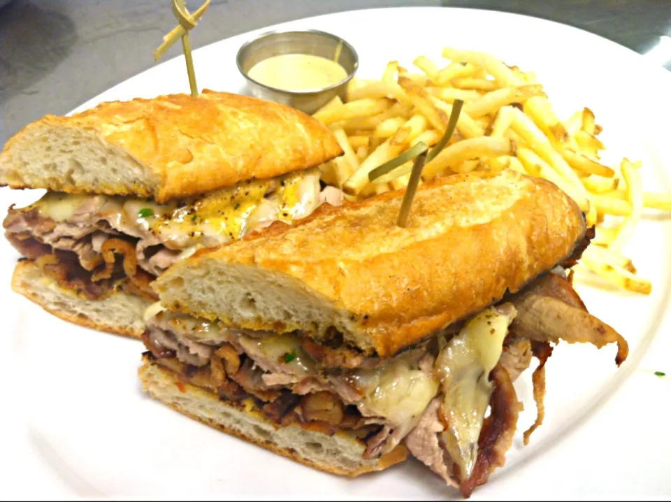 Snapdishの料理写真:Roasted pork and sandwich with bacon and roasted tomato aioli.|Andrew C Messinaさん