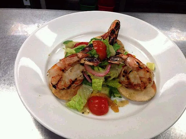 Grilled Shrimp & Greek Salad with Pita Crisp in  Greek Vinaigrette|Bryan S. Mooreさん