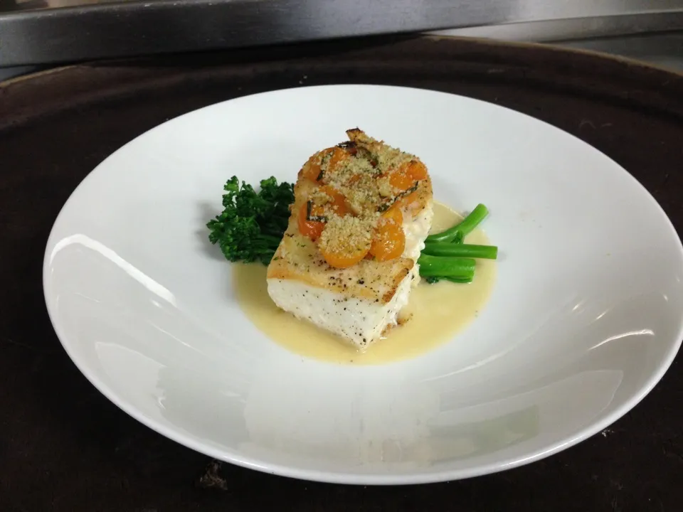 Snapdishの料理写真:Tomato and Parmesan encrusted halibut, broccoli rabe, lemon butter sauce|joshua sayersさん