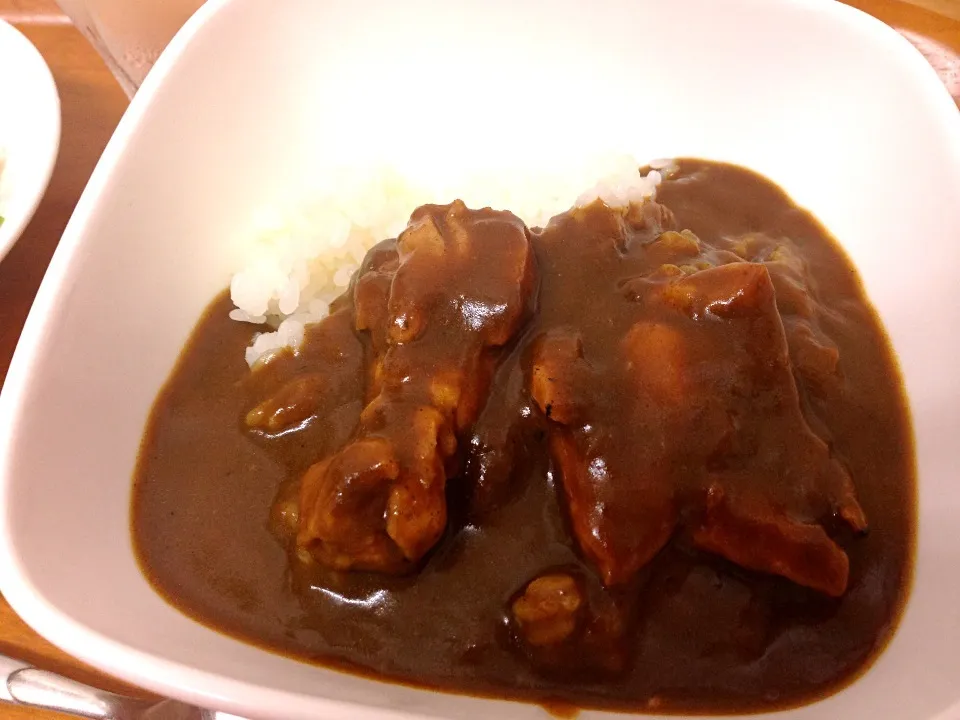 まかないチキンソテーカレー|まからいとさん