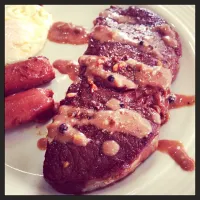 Steak with pepper sauce|uyeneさん