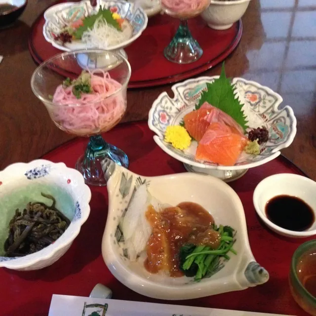 大分の旅館の夕食ですおいしかったよぉー|のんちゃんさん