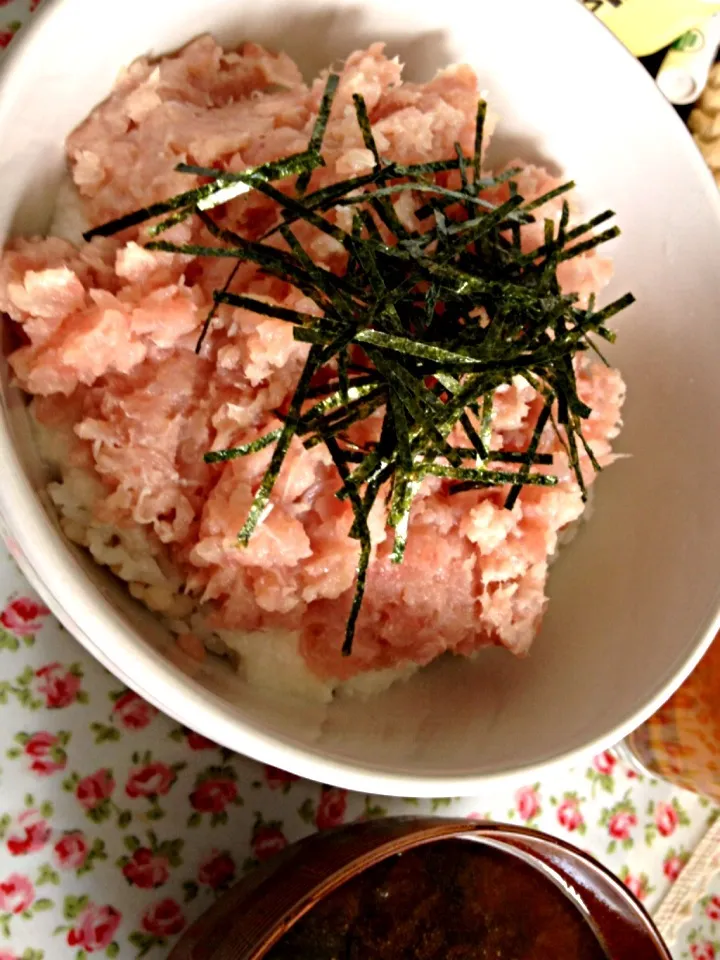 お刺身の残りをアレンジ！ネギトロ丼〜|むぎさん