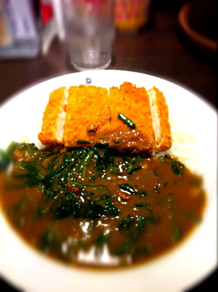 チキンカツカレーにポパイトッピング！|ヨピンさん