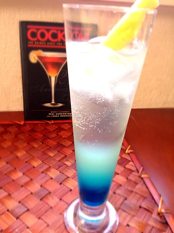 Snapdishの料理写真:Blue Hawaii soda🍹ﾌﾞﾙｰﾊﾜｲｿｰﾀﾞ|🌈Ami🍻さん