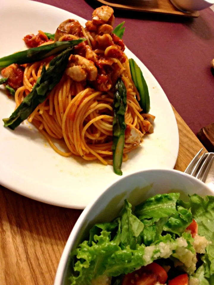 チキンとアスパラのトマトソーススパゲティ|よよさん