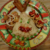 chiken , egg and etc othre food. in indonesia . i call that nasi goreng .|melias olivianaさん