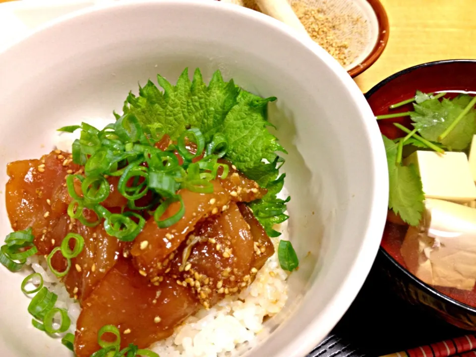 琉球丼  主人と私の晩御飯|シンリーさん