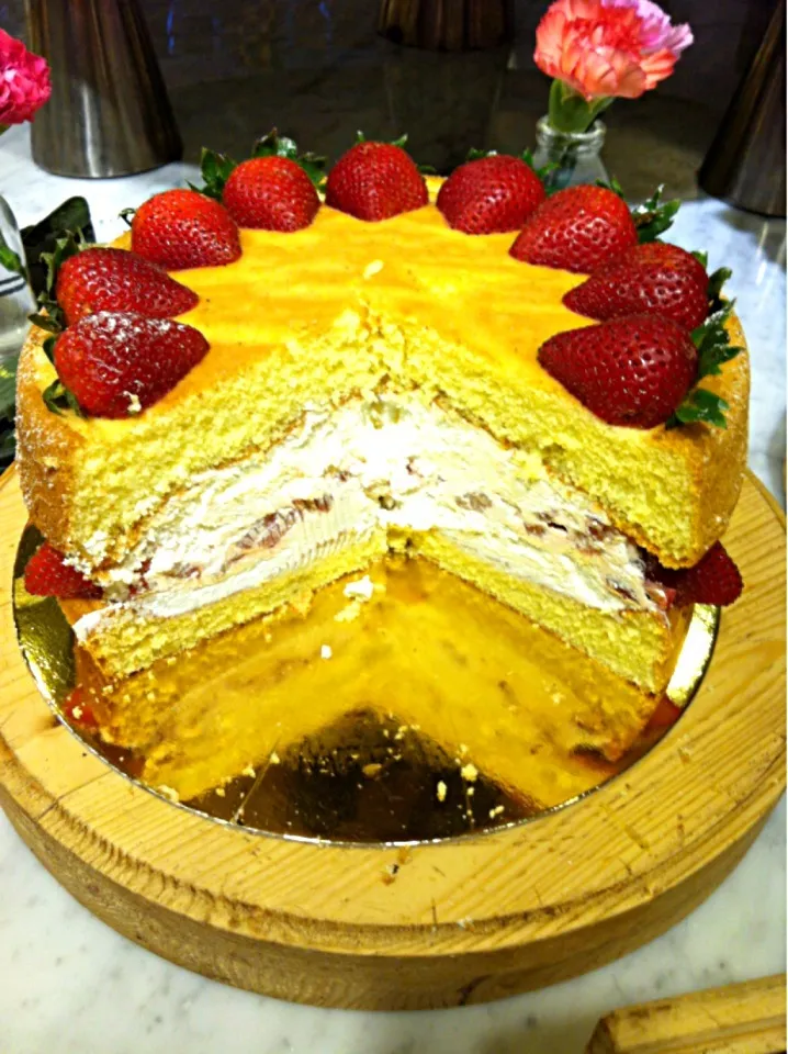 Strawberry Sponge Cake|Serenaさん