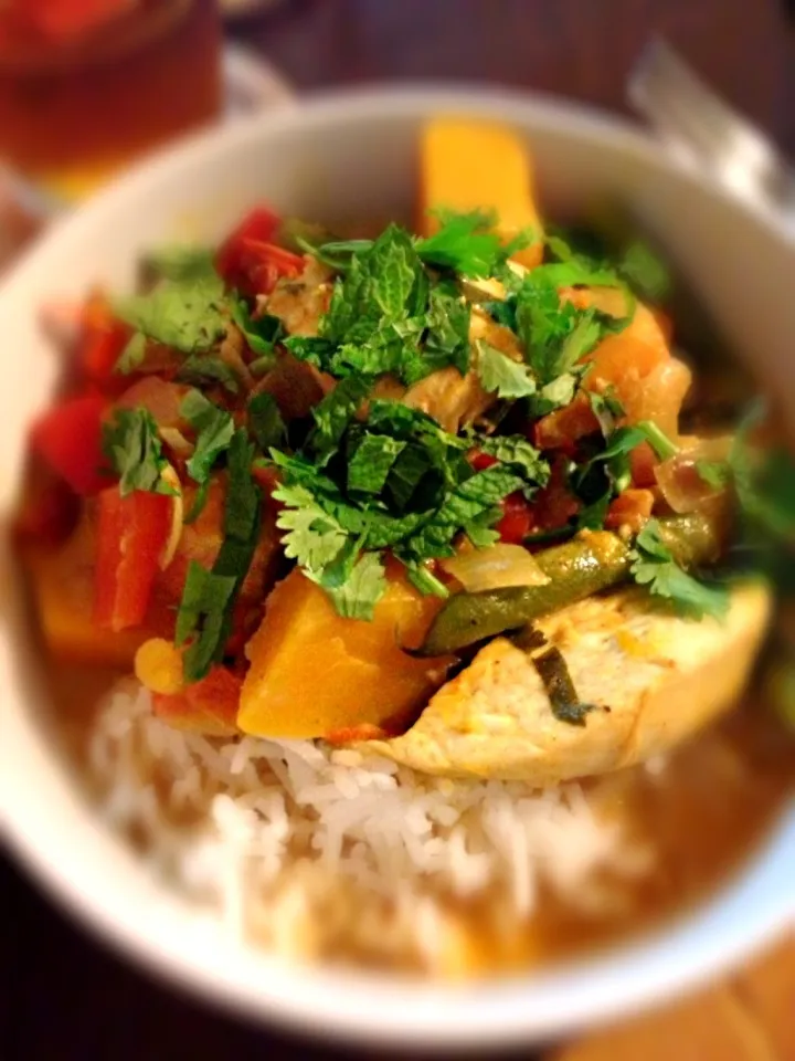 Spicy coconut chicken curry|Meg Davisさん