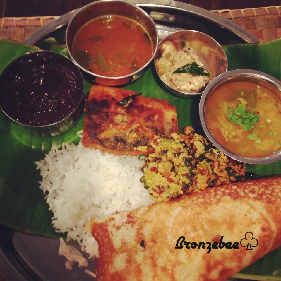 南インド料理🐟 青魚のフライ (カレーリーフがポイントです)|bronzebeeさん