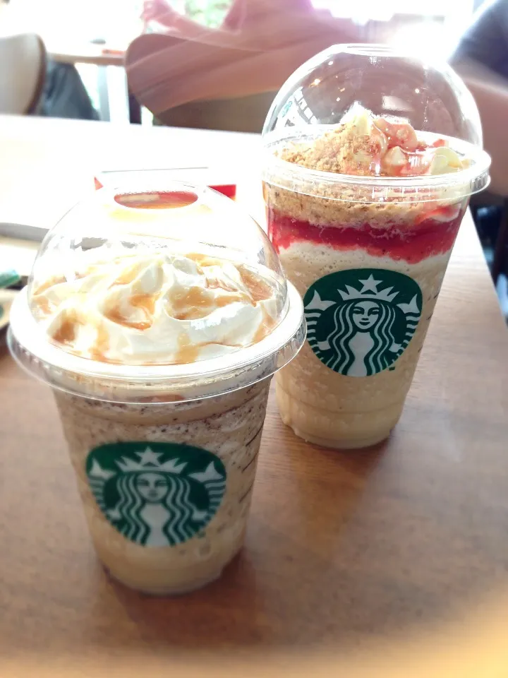 Chocolate chip caramel fappucino and strawberry cheese cake fappucino|PhUnGさん