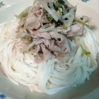 Snapdishの料理写真:もやしと三つ葉の蒸ししゃぶ素麺|武田嫁さん