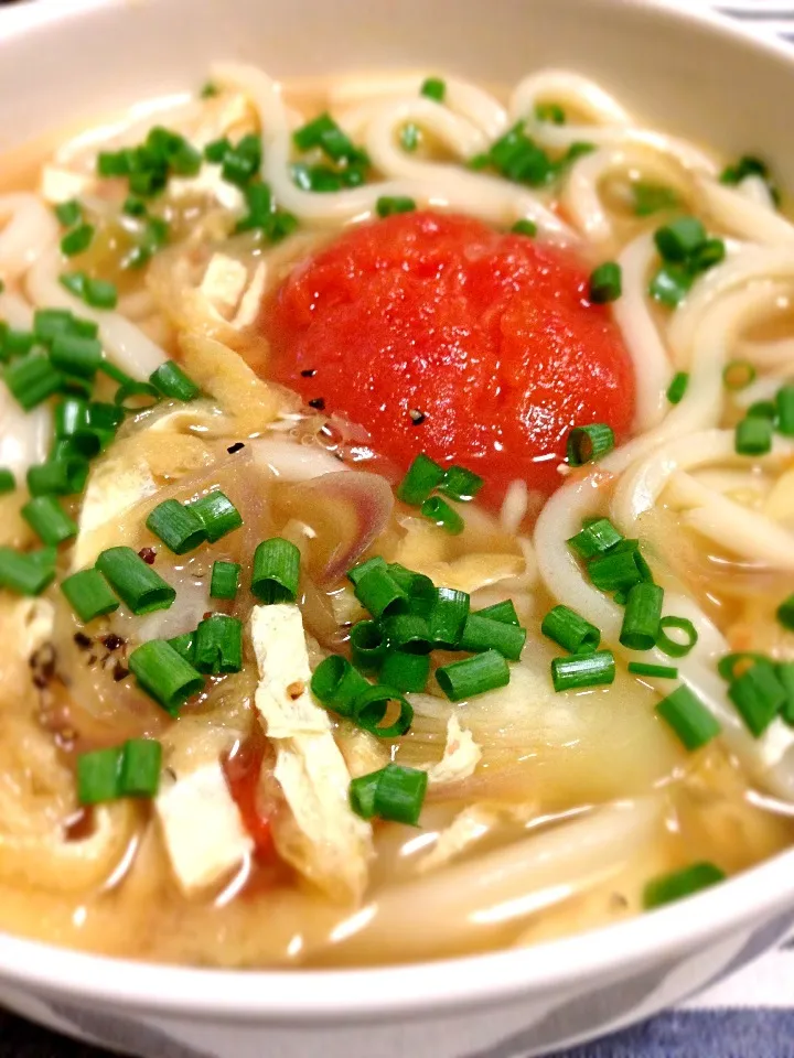 丸ごとトマトうどん|カザラさん