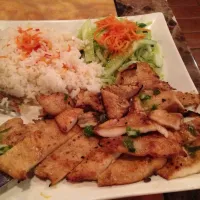 Snapdishの料理写真:Vietnamese Grilled Chicken  and Rice|Pyone Pyone Ayeさん