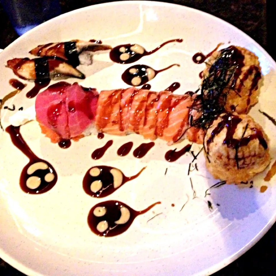 Special roll called "WHAT THE HELL" at Sushi Yaro|rie simsさん