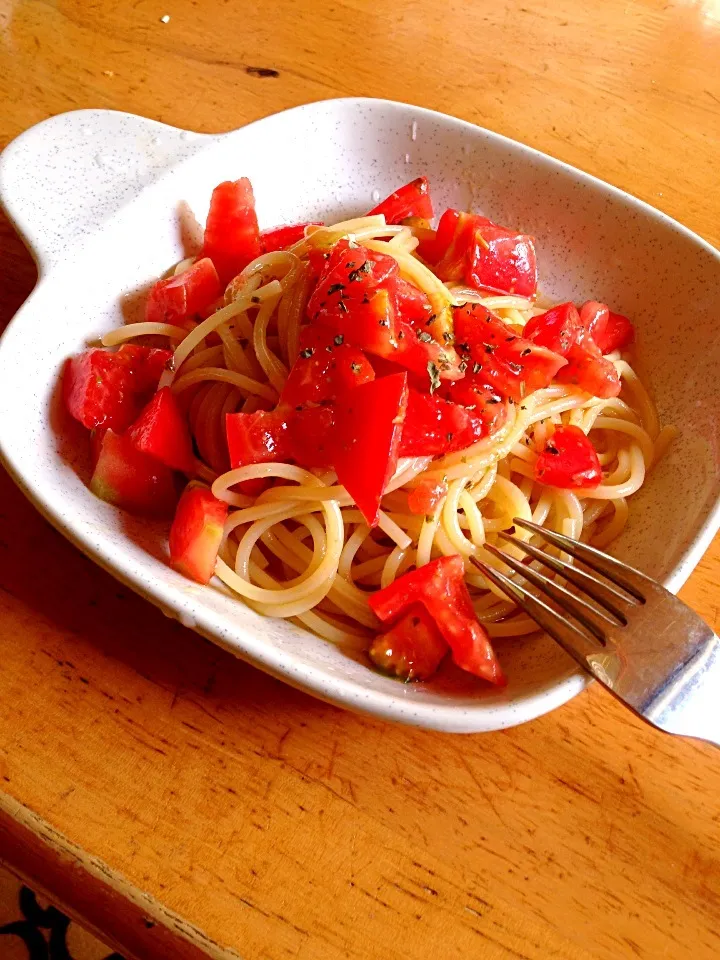 トマトバジルの冷静パスタ|あちょんさん