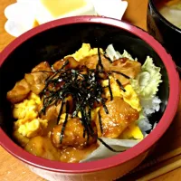 Snapdishの料理写真:焼き鳥丼|ひさりんさん