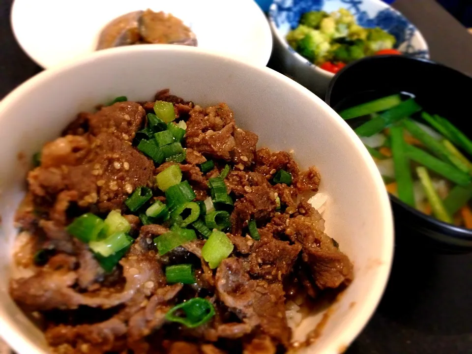 Snapdishの料理写真:プルコギ丼|はなびさなさん