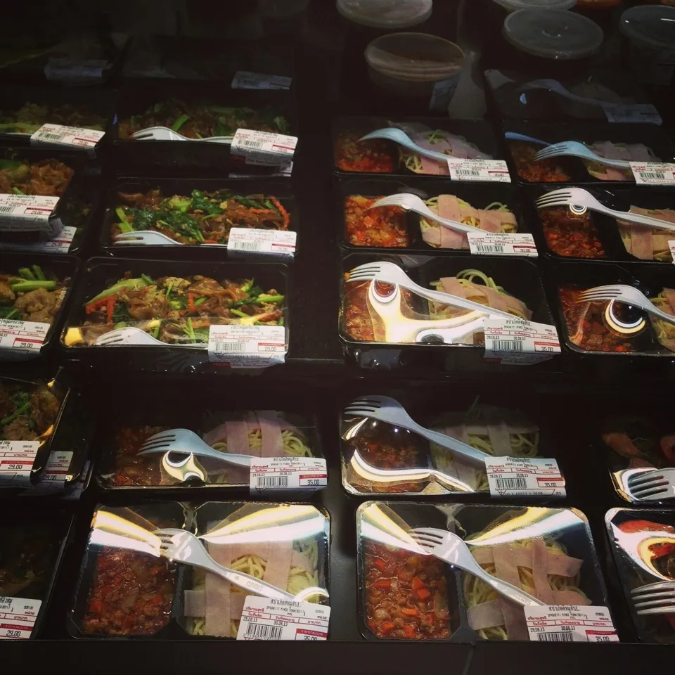 Snapdishの料理写真:Bento ,Bangkok (Max Valu)|Tunaさん